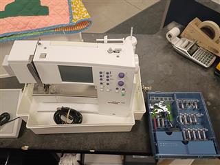 BERNINA ARTISTA 165